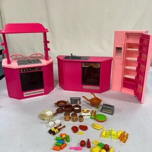 Vintage Barbie Kitchen & Accessories (lot of 62)